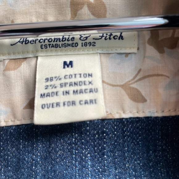 Abercrombie and Fitch Denim Jacket Size M - Picture 2 of 2